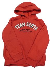 Červená mikina s nápisem a kapucí 