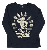 Tmavomodré triko se lvem a nápisy H&M