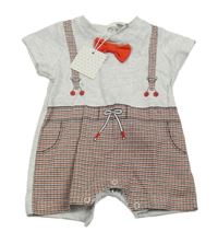 Nové - Šedo-červený vzorovaný kraťasový overal s motýlkem 