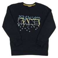 Tmavomodrá mikina s nápisem