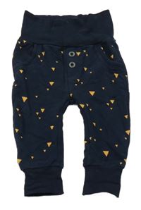 Tmavomodré tepláky se vzorem S. Oliver