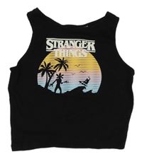 Černý žebrovaný crop top s palmami a surfařem a nápisy - Stranger Things