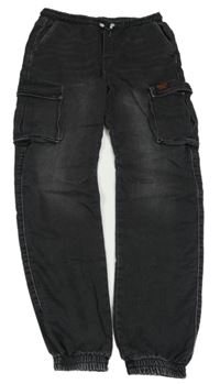 Tmavošedé cargo cuff teplákové rifle s nášivkou Chapter young