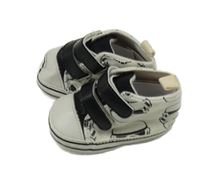 Nové - bílo-černé capáčky se Star Wars