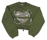 Khaki crop mikina s army srdíčkem a překlápěcími flitry Matalan