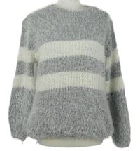 Dámský šedo-bílý pruhovaný chlupatý svetr 
