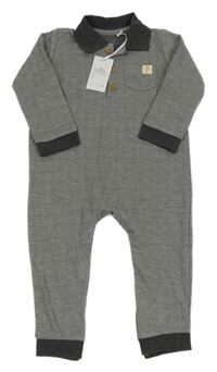 Nové - Šedo-bílý vzorovaný overal s límečkem George