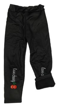 Černé zateplené legíny s nápisem a třešněmi 