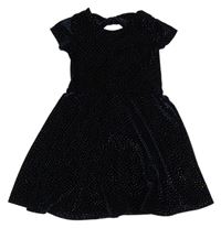 Tmavomodré puntíkaté sametové šaty M&Co