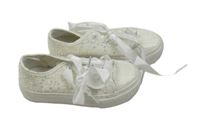 Smetanové tenisky s výšivkou a flitry St. Bernard vel. 28