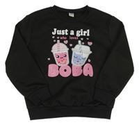 Černá mikina se shaky a nápisemm 