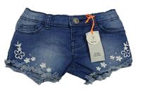 Modré riflové kraťasy s květy RIVER ISLAND