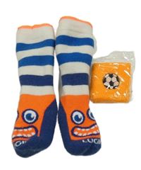 Nové - 2Set - Bílo/modro/tmavoodro/křiklavě oranžové pruhované teplé ponožky s příšerkou + oranžové potítko s míčem