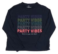 Tmavomodré triko s nápisy M&S