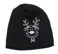 Černá čepice se sobem 