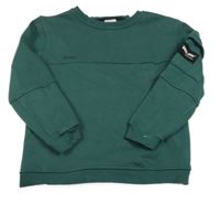 Smaragdová mikina s kapsou s nášivkou 