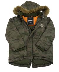 Khaki-béžová army šusťáková zimní bunda s nášivkami a kapucí s kožešinou Urban