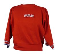 Dámský červený svetr s nápisem a pruhy 