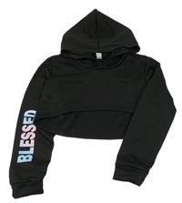 Černá crop mikina s nápisem a kapucí 