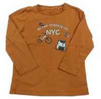 Skořicové triko s nápisem a kolem Topolino