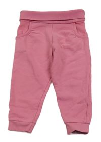 Růžové tepláky lupilu