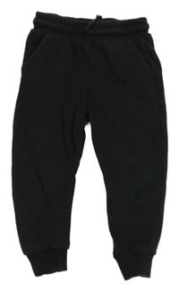 Černé tepláky F&F