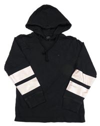 Černá mikina s růžovými pruhy na rukávech a kapucí 