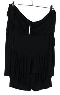 Nové - Dámský černý kraťasový overal s lodičkovým výstřihem PrettyLittle Thing