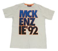 Bílé tričko s logem a číslem MCKENZIE.