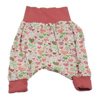 Bílé tepláky se srdíčky