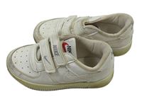 Bílé botasky Nike, vel. 25