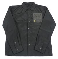 Černá košile s šedou kapsou Lyle&Scott