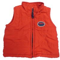 Červená šusťáková zateplená vesta s autem C&A