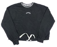 Černá crop mikina s nápisem M&S
