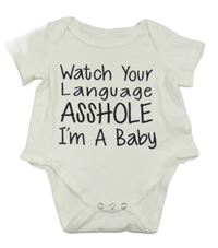 Bílé body s nápisem Shein