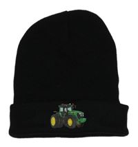 Černá čepice s traktorem