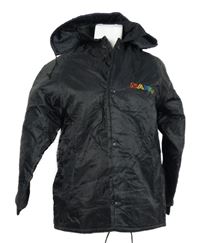 Dámská černá šusťáková zateplená bunda s nápisem a kapucí 