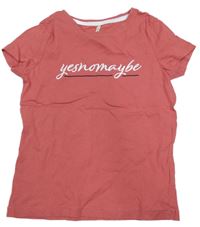 Malinové tričko s nápisem 