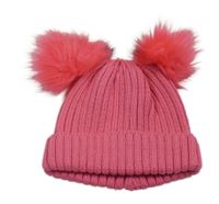 Růžová čepice s bambulemi Pep&Co