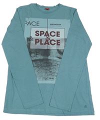 Zelené triko s obrázkem a nápisy S. Oliver