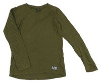 Khaki triko s nášivkou Chapter young