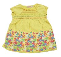 Žluto-barevné šaty s květy a srdíčky Liegelind