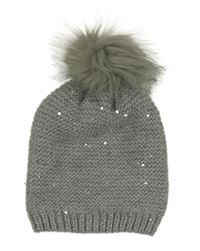 Šedá čepice s flitry a bambulí