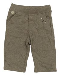 Hnědé tepláky s čumáky 