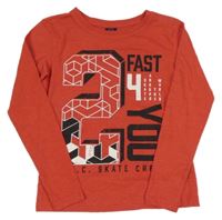 Červené triko s číslem a nápisy Chapter young