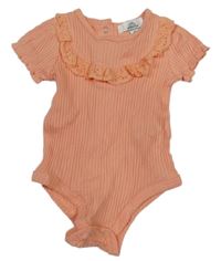 Růžové žebrované body s volánky