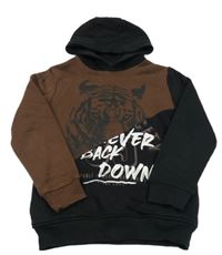 Černo-tmavohnědá mikina s nápisy a číslem a tygrem a kapucí Nutmeg