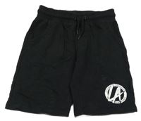 Černé teplákové kraťasy s potiskem Chapter young