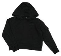 Černá crop mikina s nápisem a kapucí Pepperts