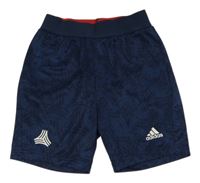Tmavomodré vzorované sportovní kraťasy s potiskem Adidas